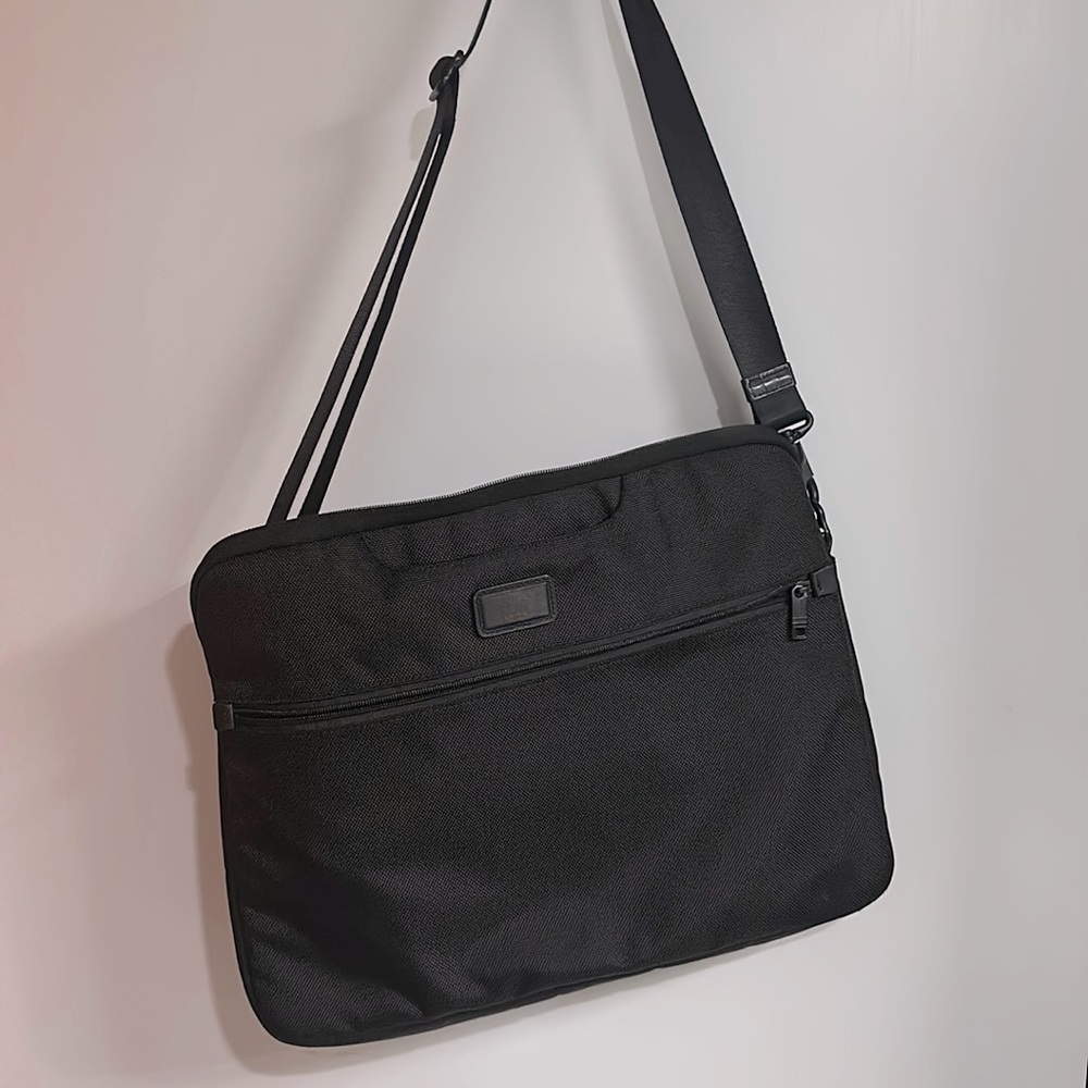 NWOT Tumi | Black Nylon Laptop Voyager Bag